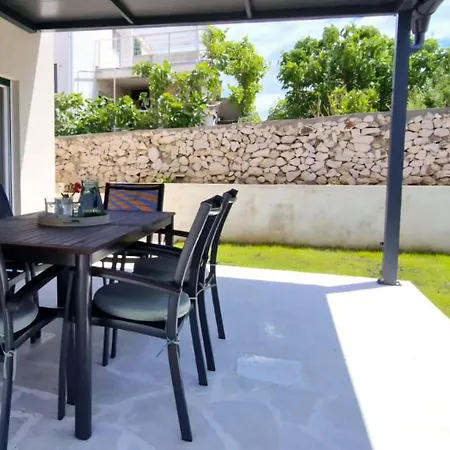 Kuca Za Odmor Doris Villa Ražanac